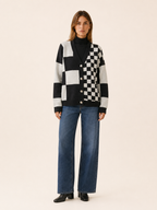 Adela | Checked Cardigan with V-Neck and Button Front