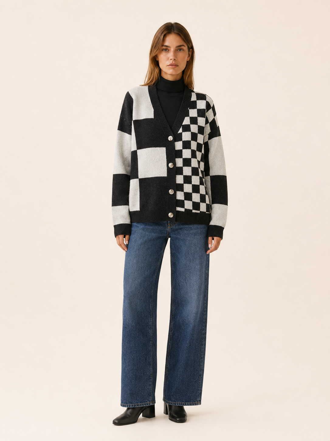 Adela | Checked Cardigan with V-Neck and Button Front