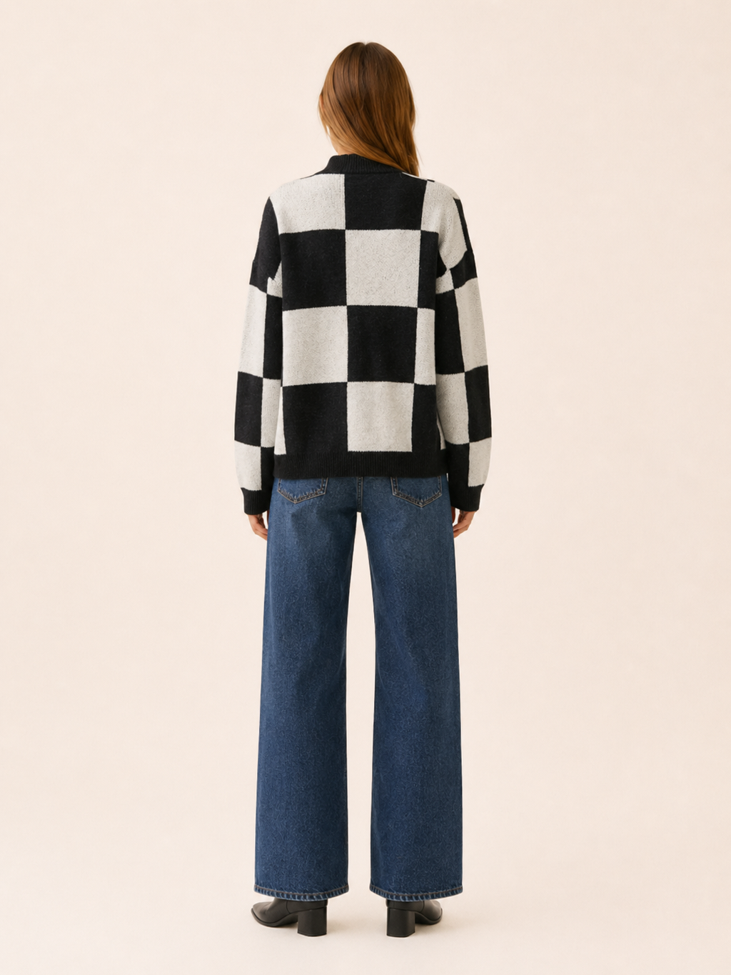 Adela | Checked Cardigan with V-Neck and Button Front
