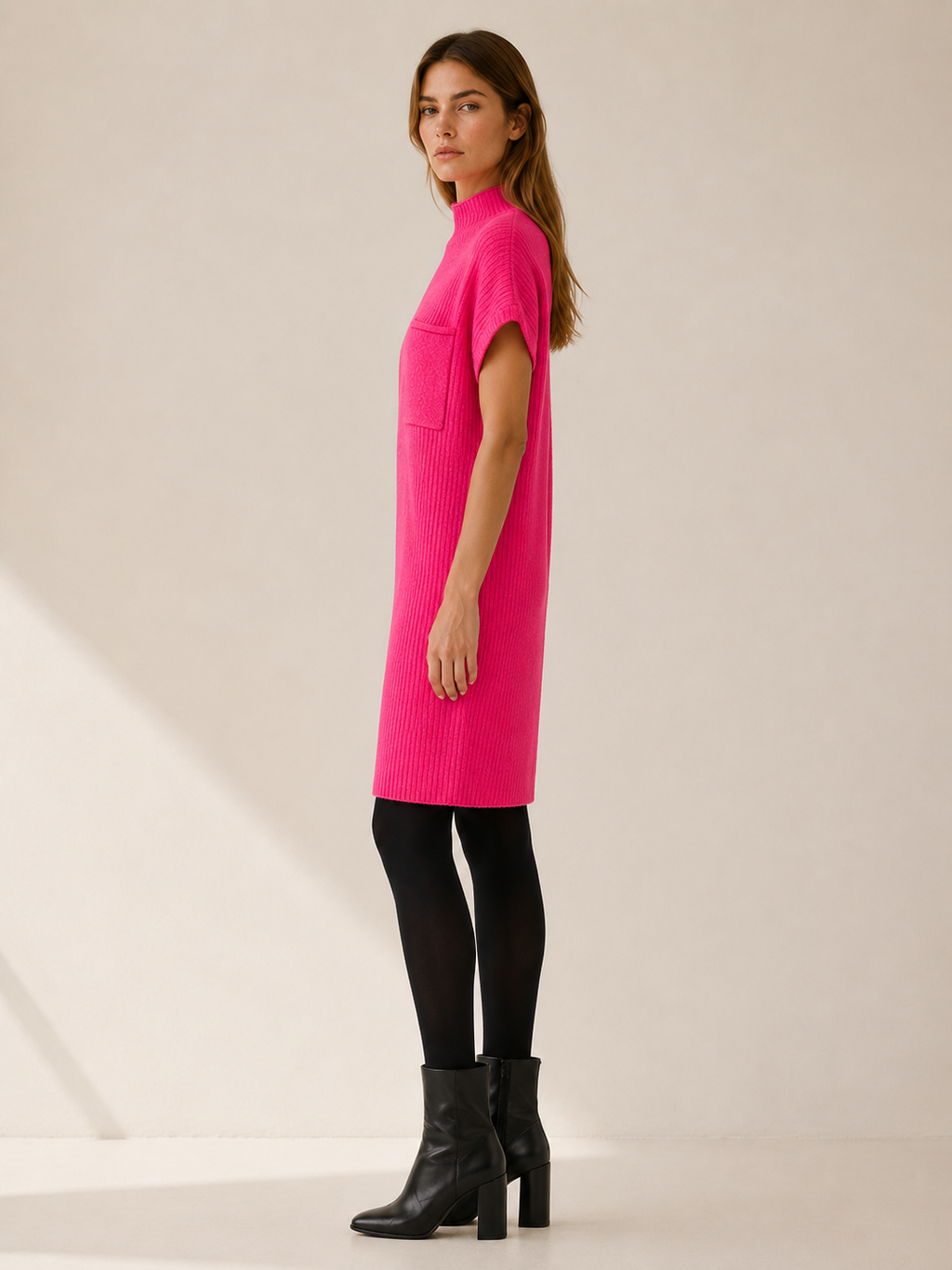 Elarwyn | Sweater Dress with Short Sleeves and High Neck