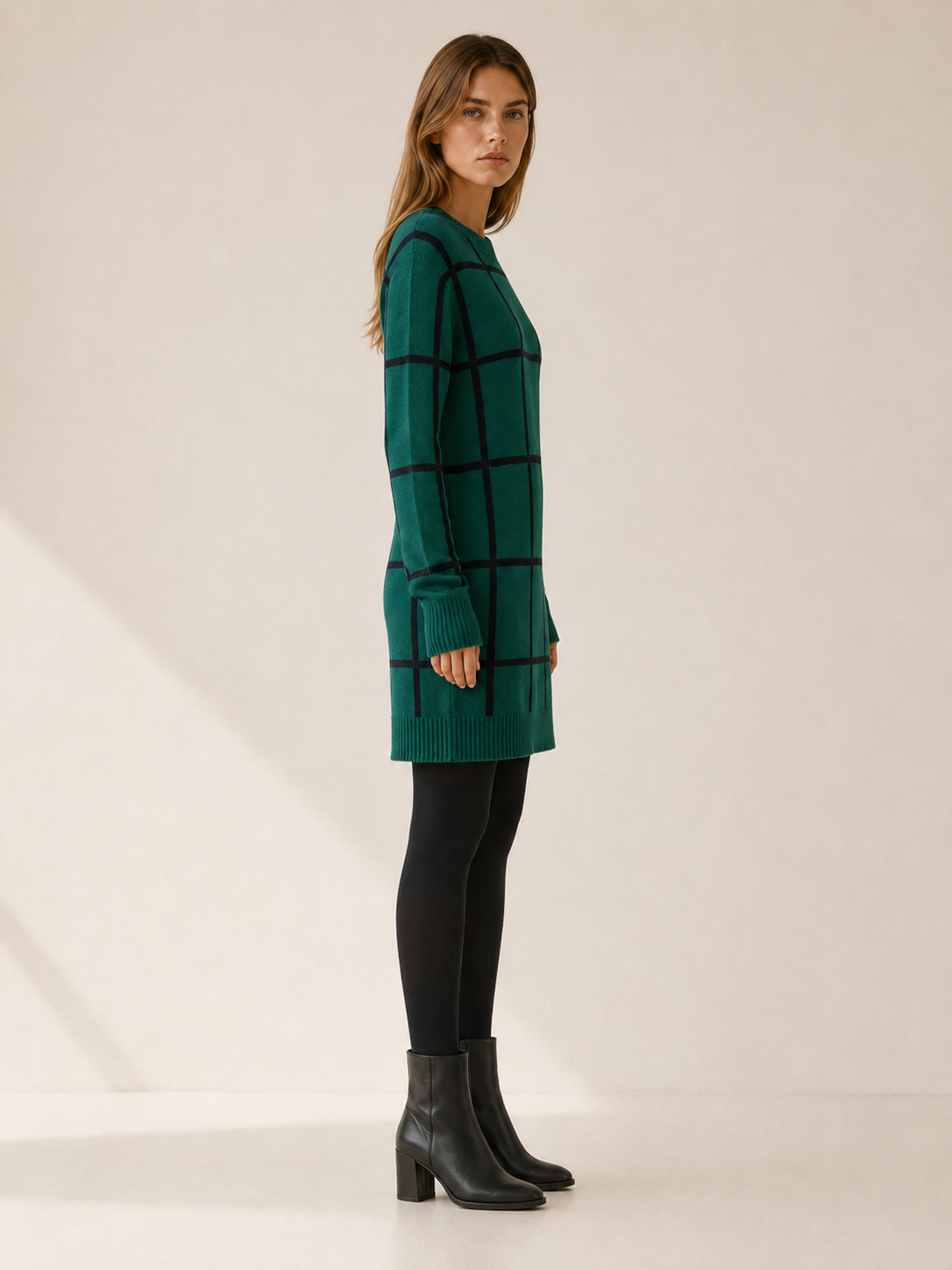 Florence | Jumper Dress with Plaid Pattern and Mini Fit