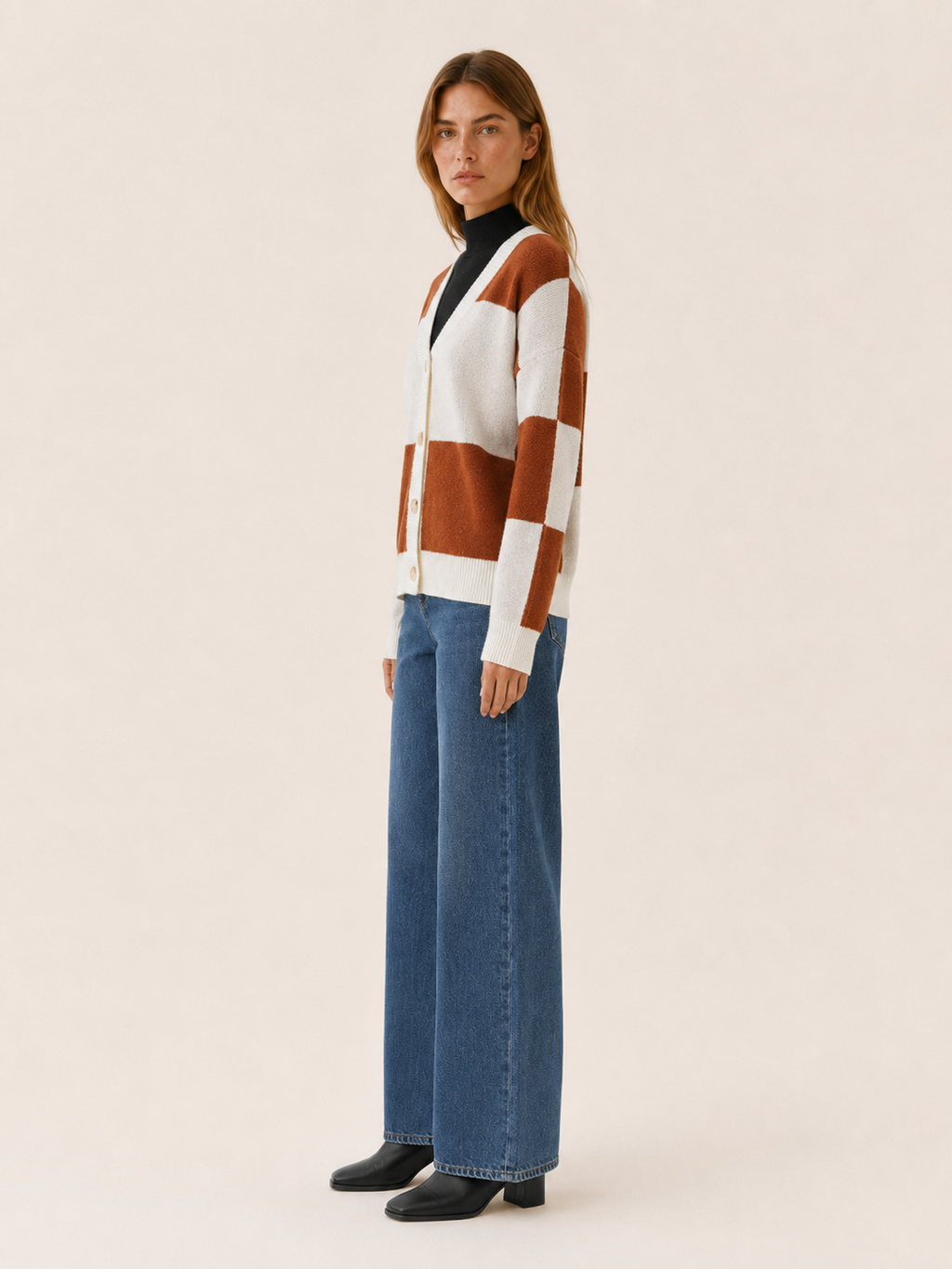 Ilaria | V-Neck Cardigan with Plaid Pattern and Button Front