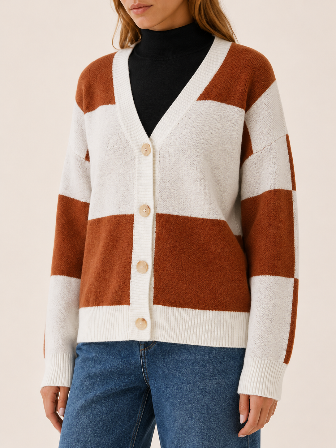 Ilaria | V-Neck Cardigan with Plaid Pattern and Button Front