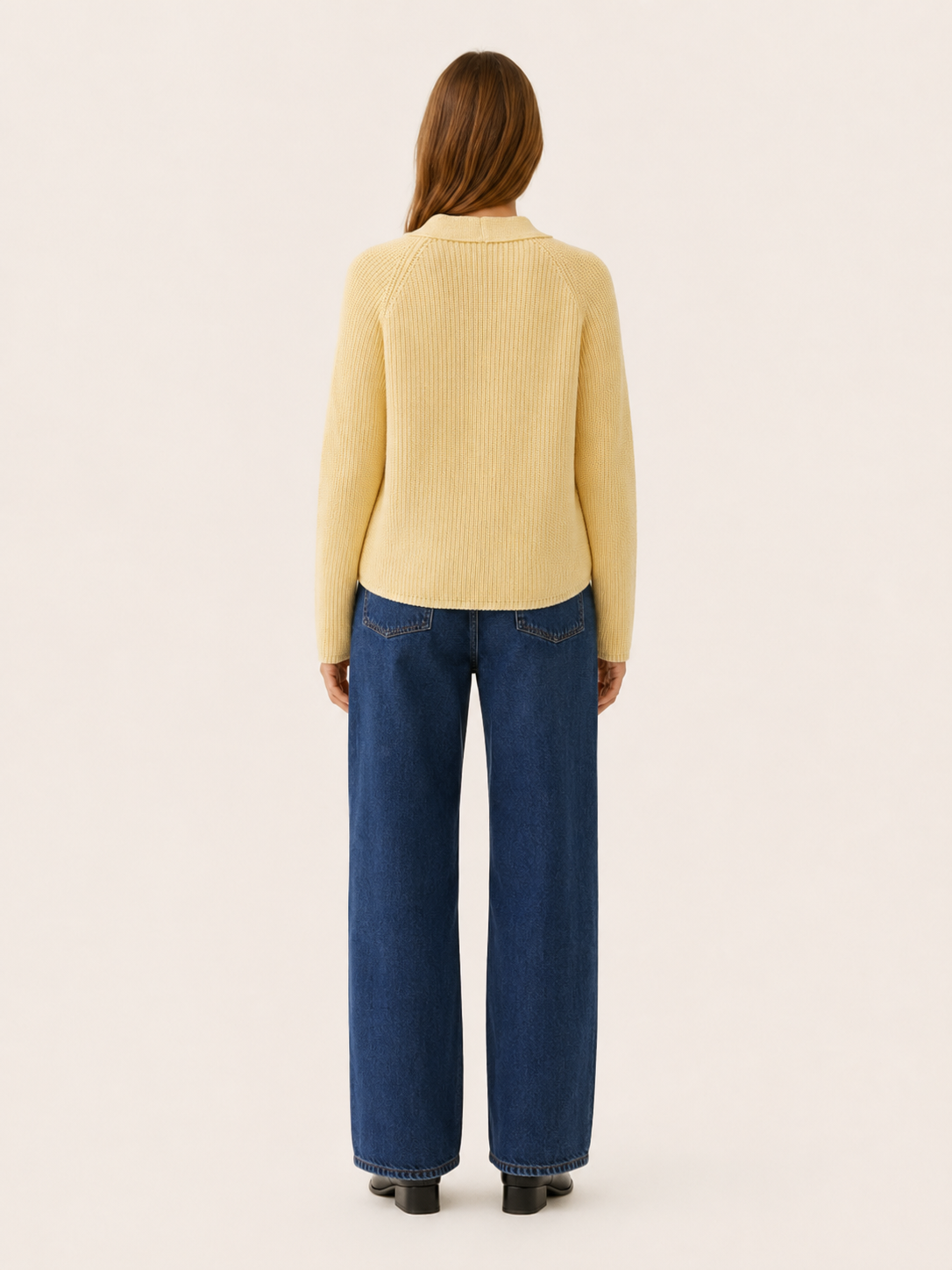 Lysandra | V-Neck Cardigan with Button Front and Ribbed Detail