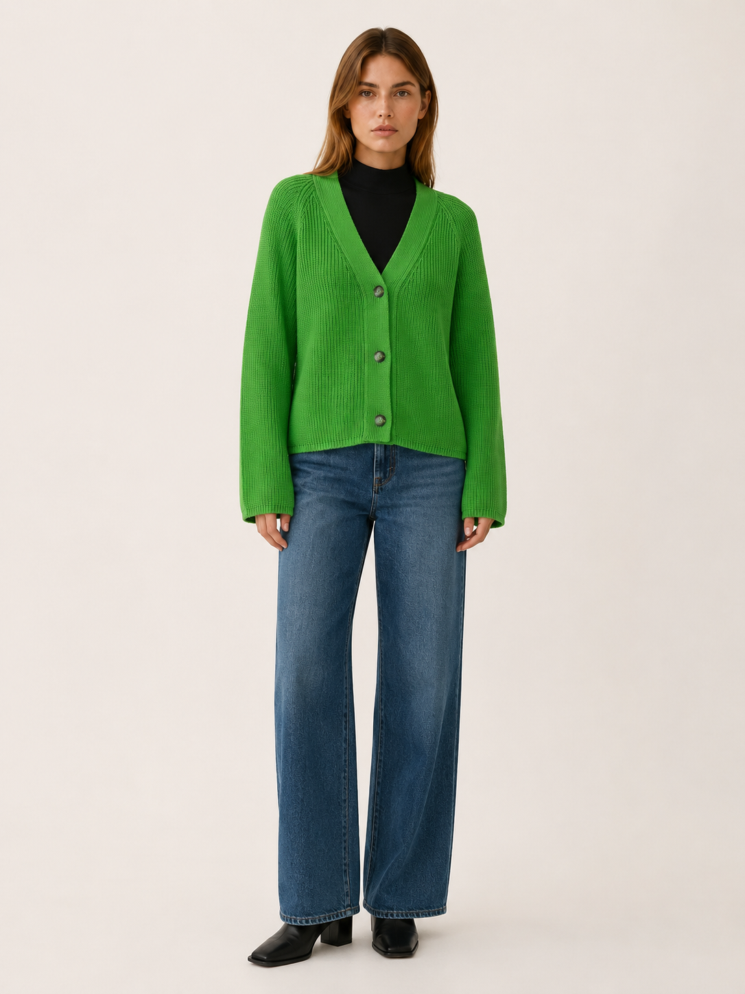 Lysandra | V-Neck Cardigan with Button Front and Ribbed Detail