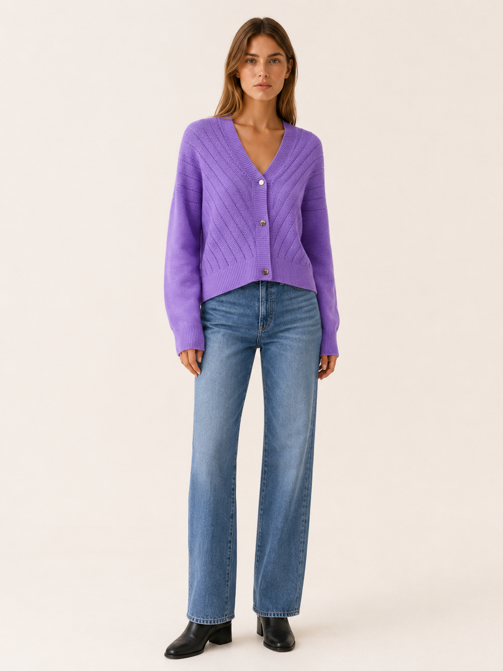Mirren | V-Neck Cardigan with Button Front and Ribbed Detail
