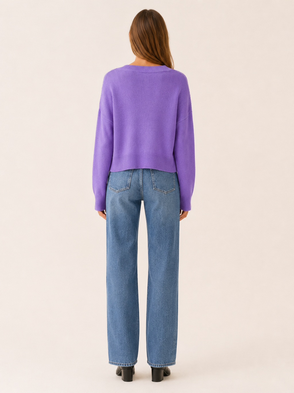 Mirren | V-Neck Cardigan with Button Front and Ribbed Detail