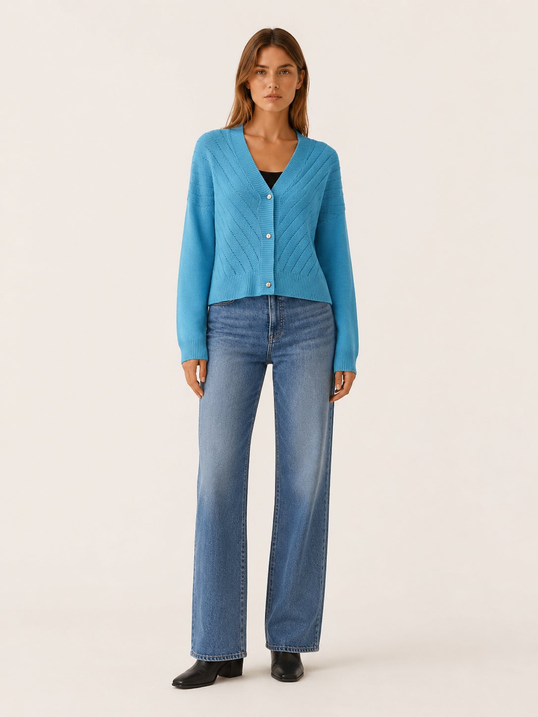 Mirren | V-Neck Cardigan with Button Front and Ribbed Detail