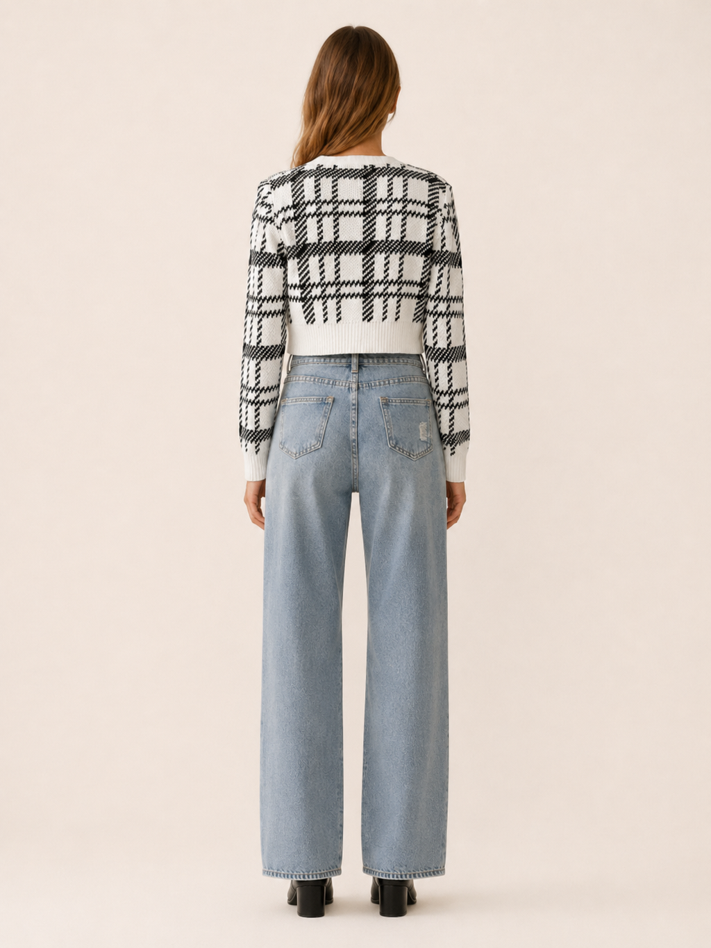 Rovixa | Cropped Cardigan with Plaid Design and V-Neck
