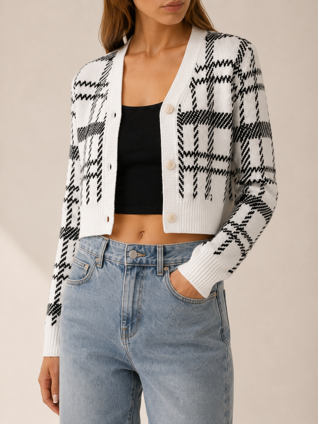 Rovixa | Cropped Cardigan with Plaid Design and V-Neck